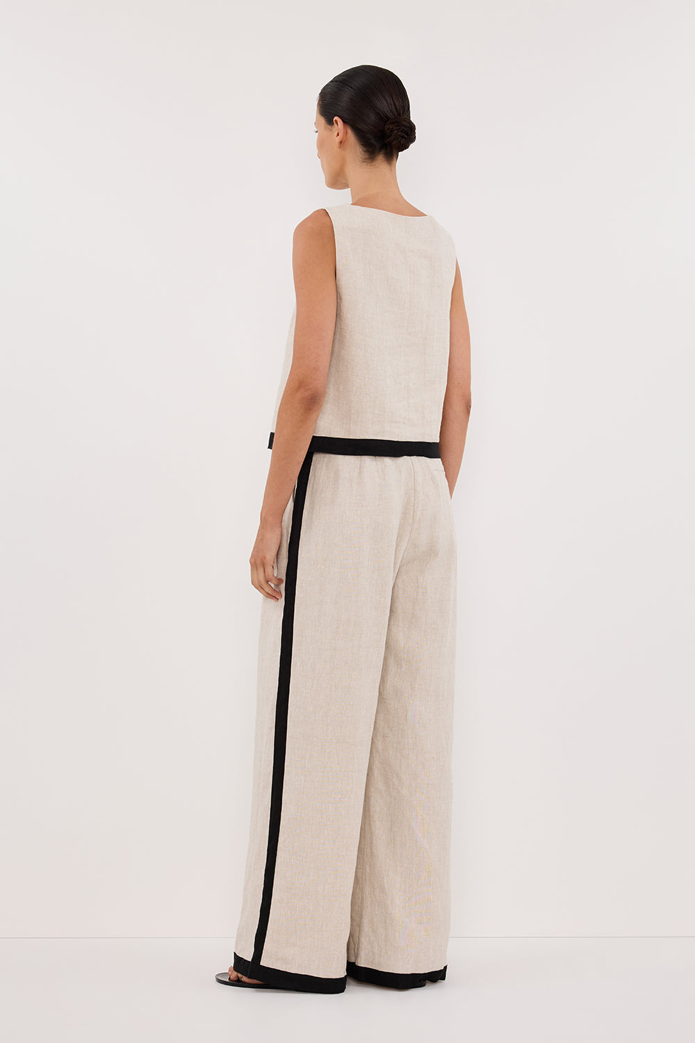 EBONY NATURAL LINEN TOP