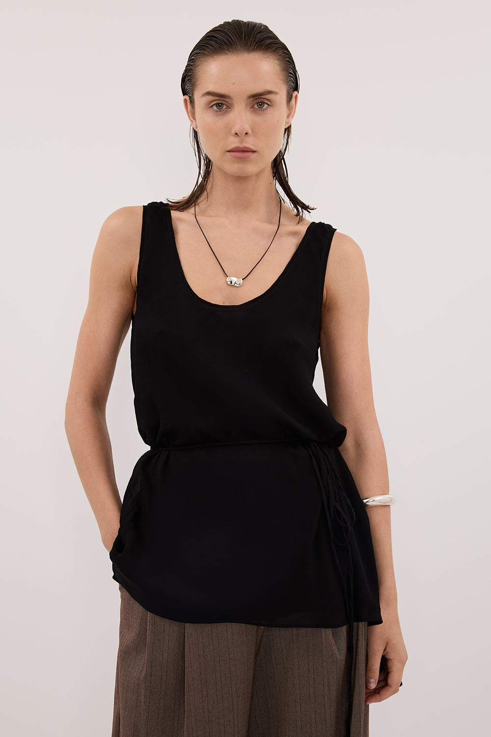 RUDI BLACK SLEEVELESS CAMI TOP