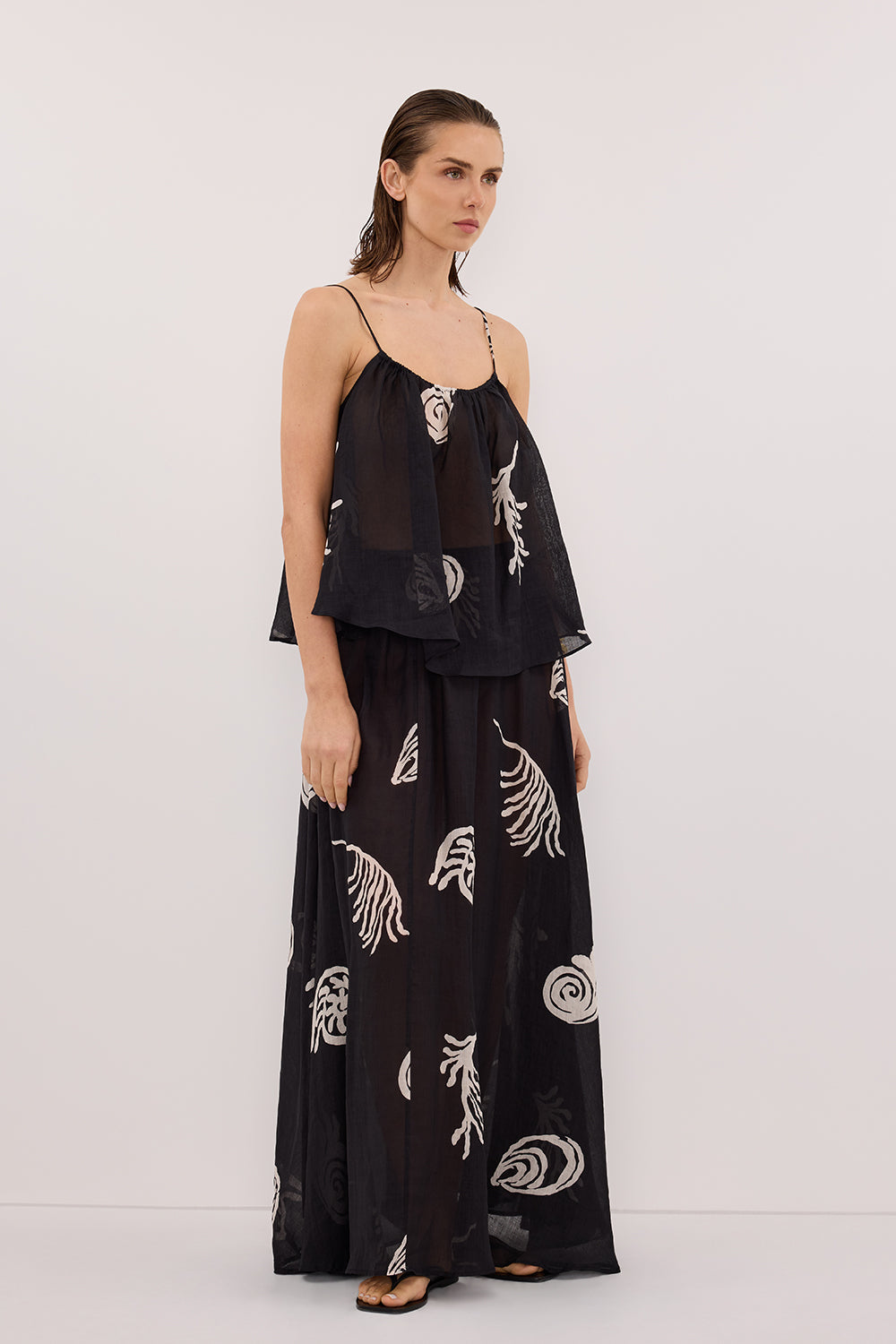 POSITANO BLACK SLEEVELESS RAMIE TOP