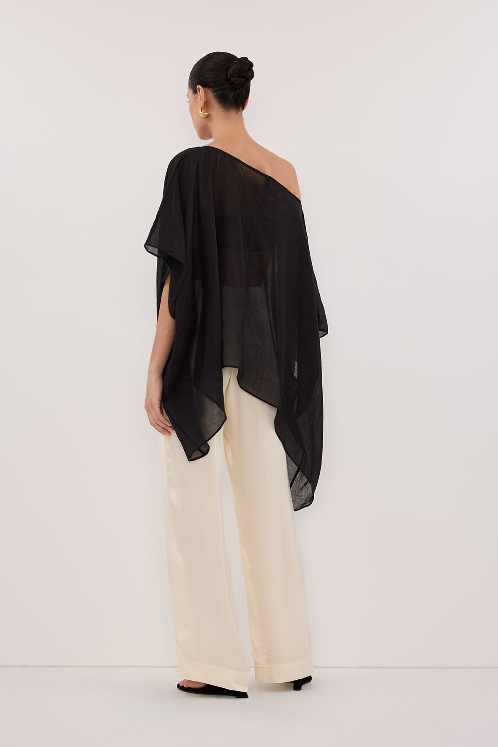 BRIANNE BLACK BATWING RAMIE TOP