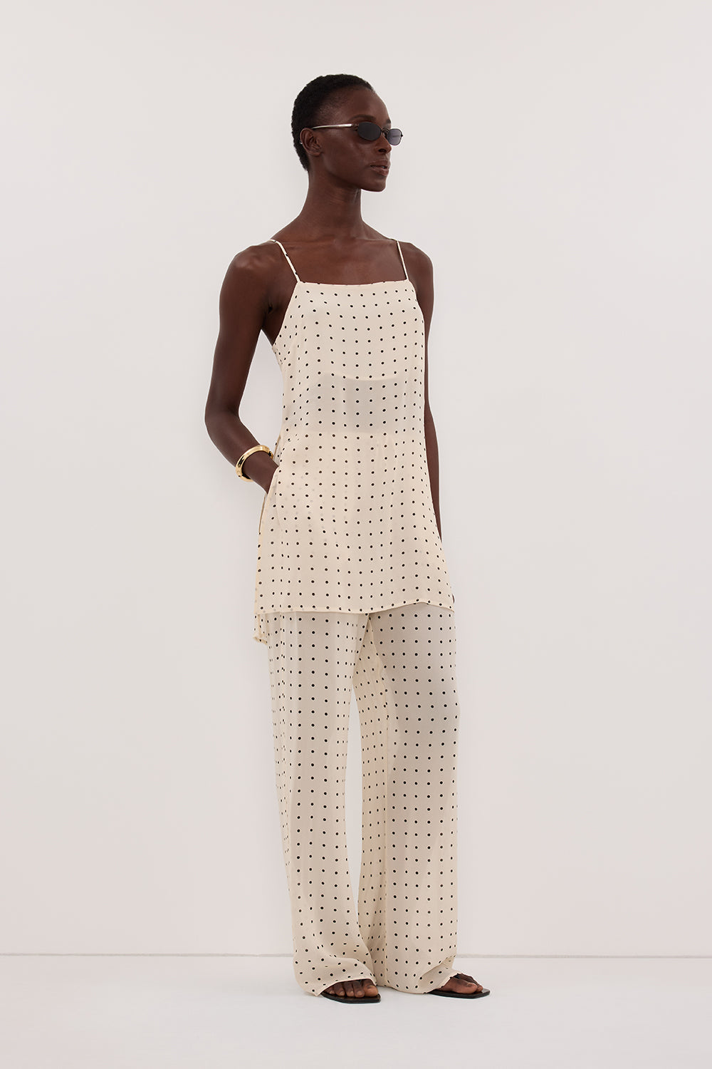 VANESSA SANDSTONE SLEEVELESS SPOT CAMI TOP