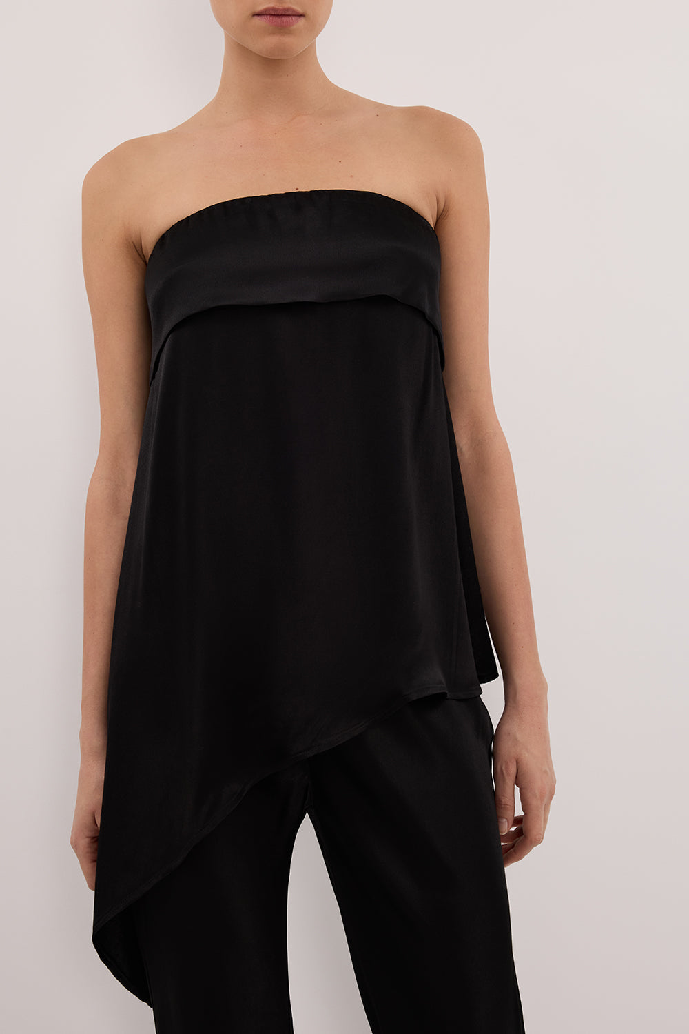 SANDER BLACK STRAPLESS SATIN TOP