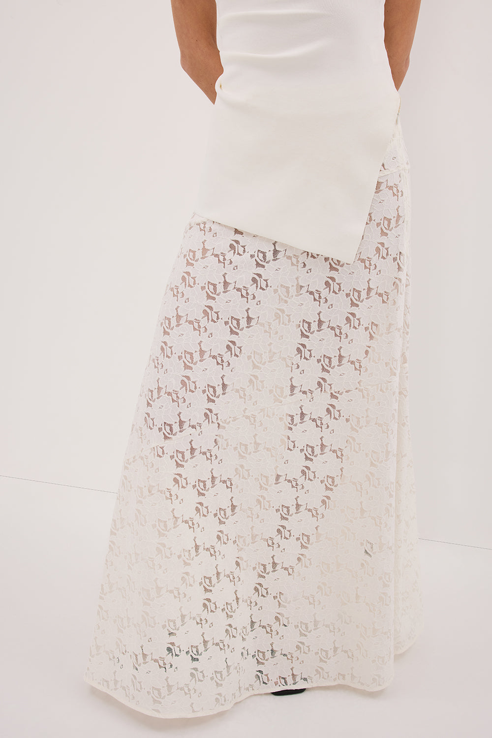 LOULA WHITE LACE MAXI SKIRT