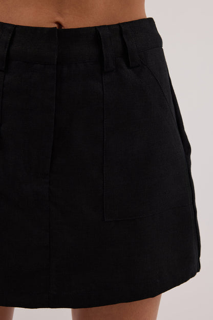 EVA BLACK LINEN SKORT