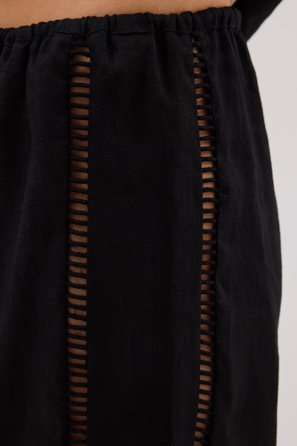 LINDSAY BLACK LINEN PANT