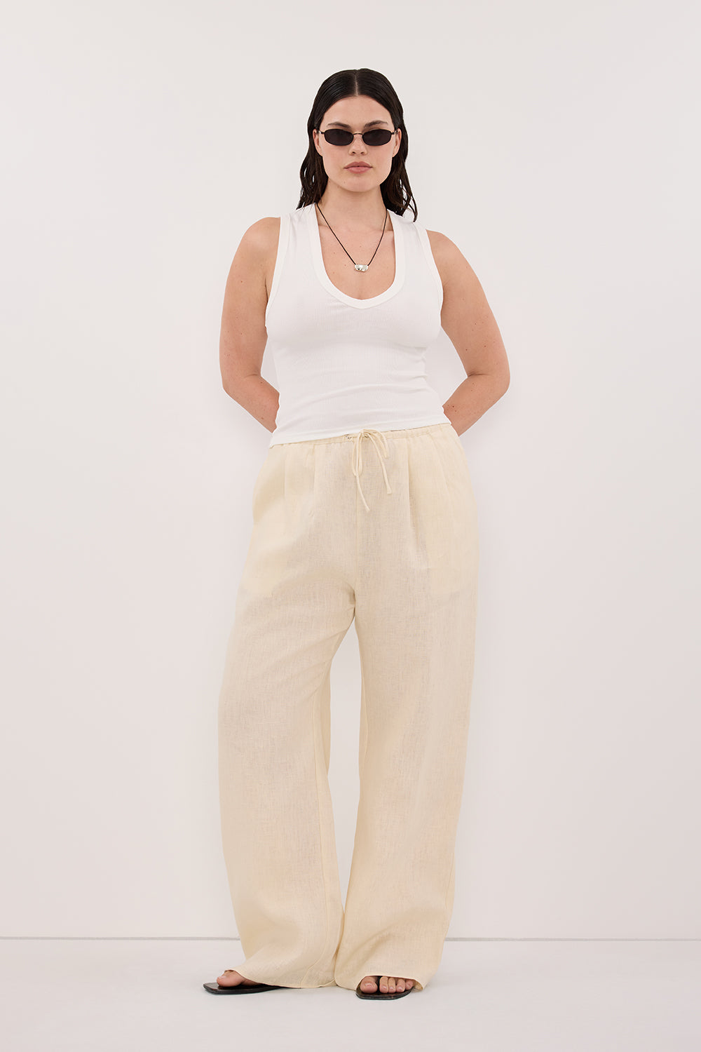 CARLA STRAW DRAWSTRING LINEN PANT