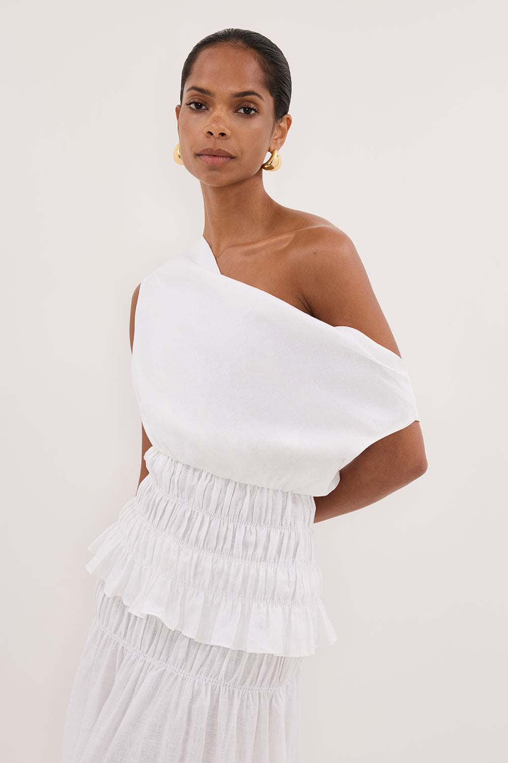 MAIA WHITE SLEEVELESS LINEN SHIRRED TOP