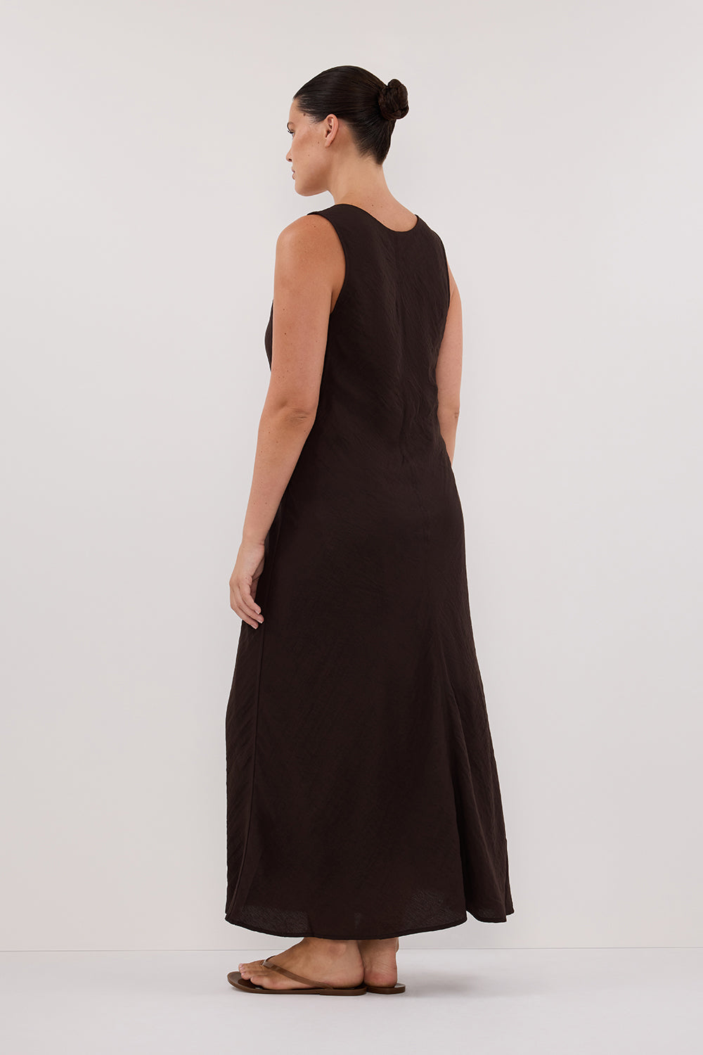 SHILOH BITTER CHOC SCOOP NECK MIDI DRESS