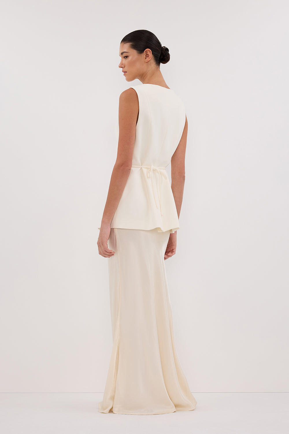 DEMI CREAM LONGLINE VEST