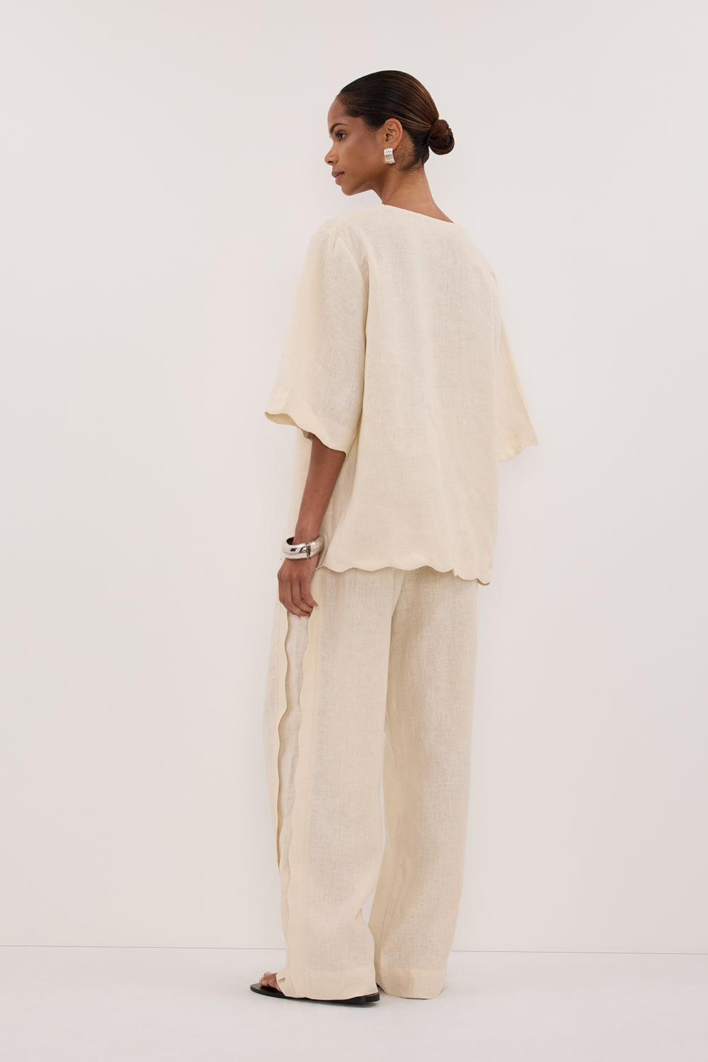 LELA SANDSTONE SHORT SLEEVE LINEN SHIRT