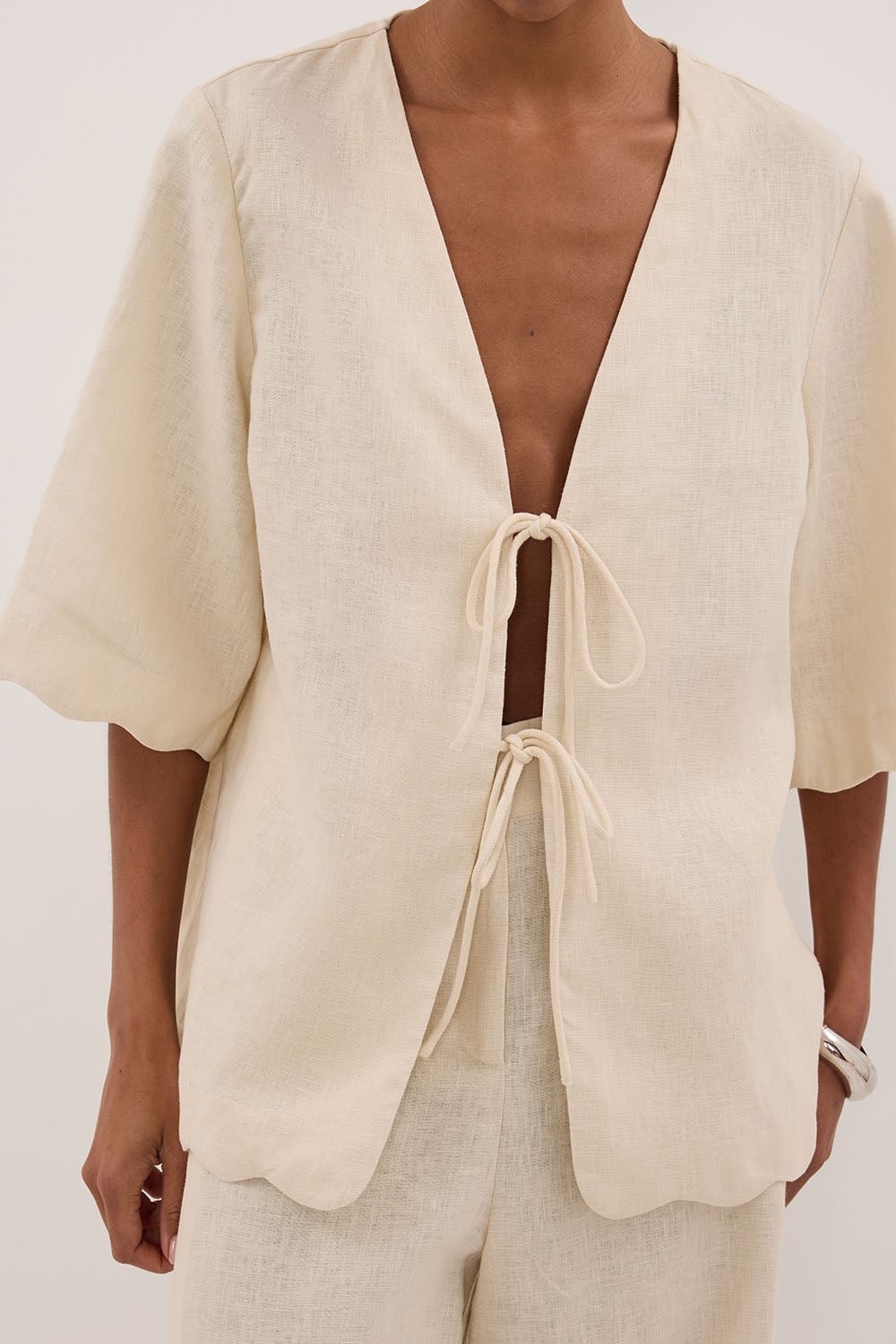 LELA SANDSTONE SHORT SLEEVE LINEN SHIRT