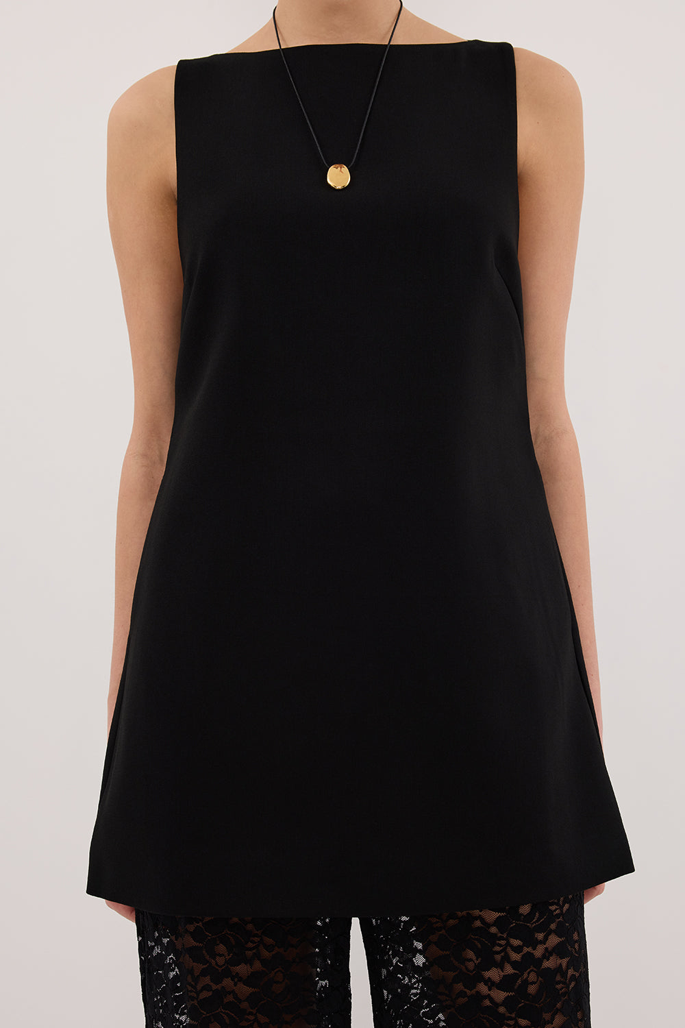 ROWIE BLACK SLEEVELESS BOAT NECK TUNIC TOP