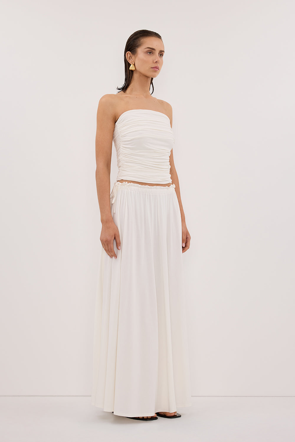 SHARI OFF WHITE STRAPLESS BANDEAU TOP