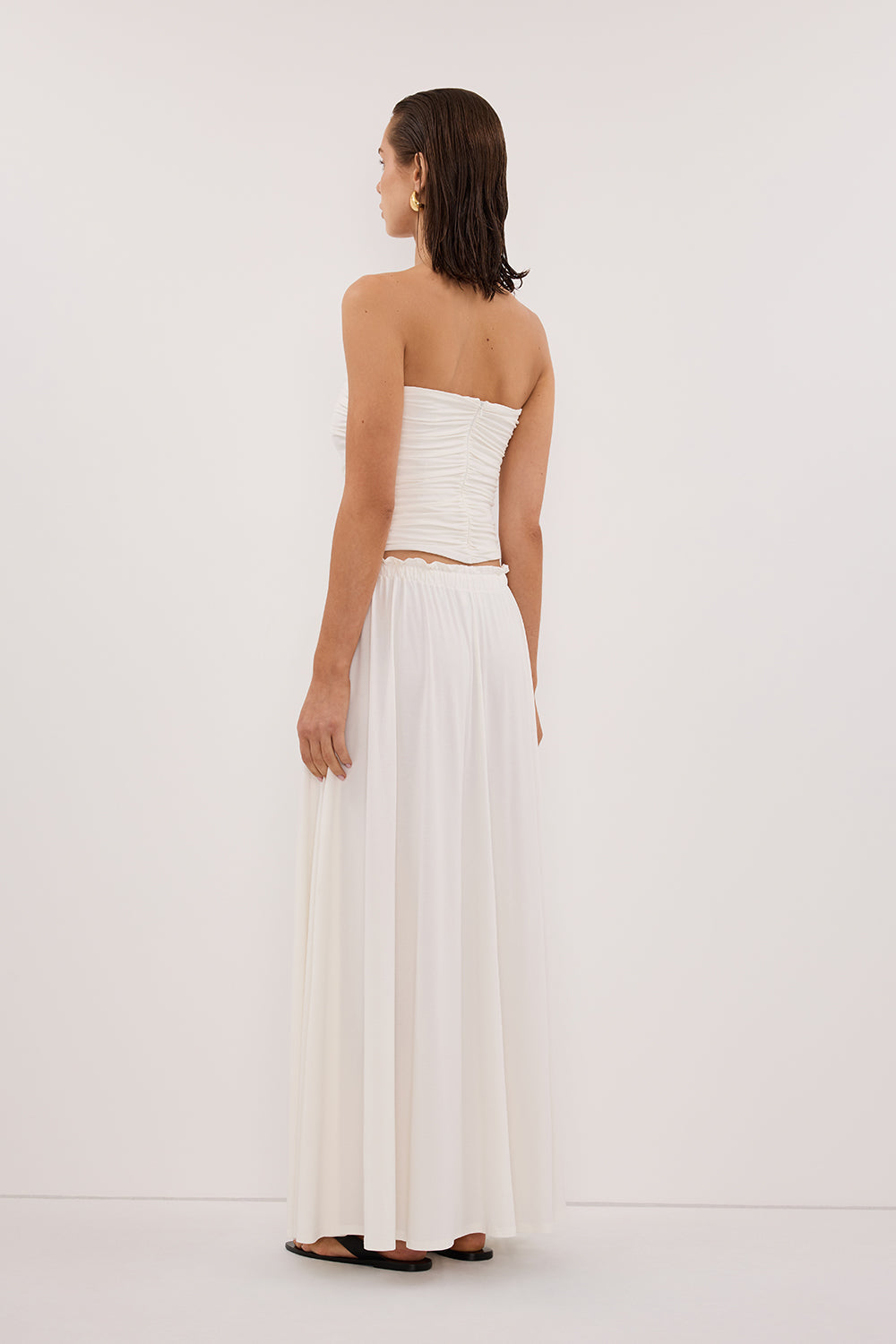 SHARI OFF WHITE STRAPLESS BANDEAU TOP