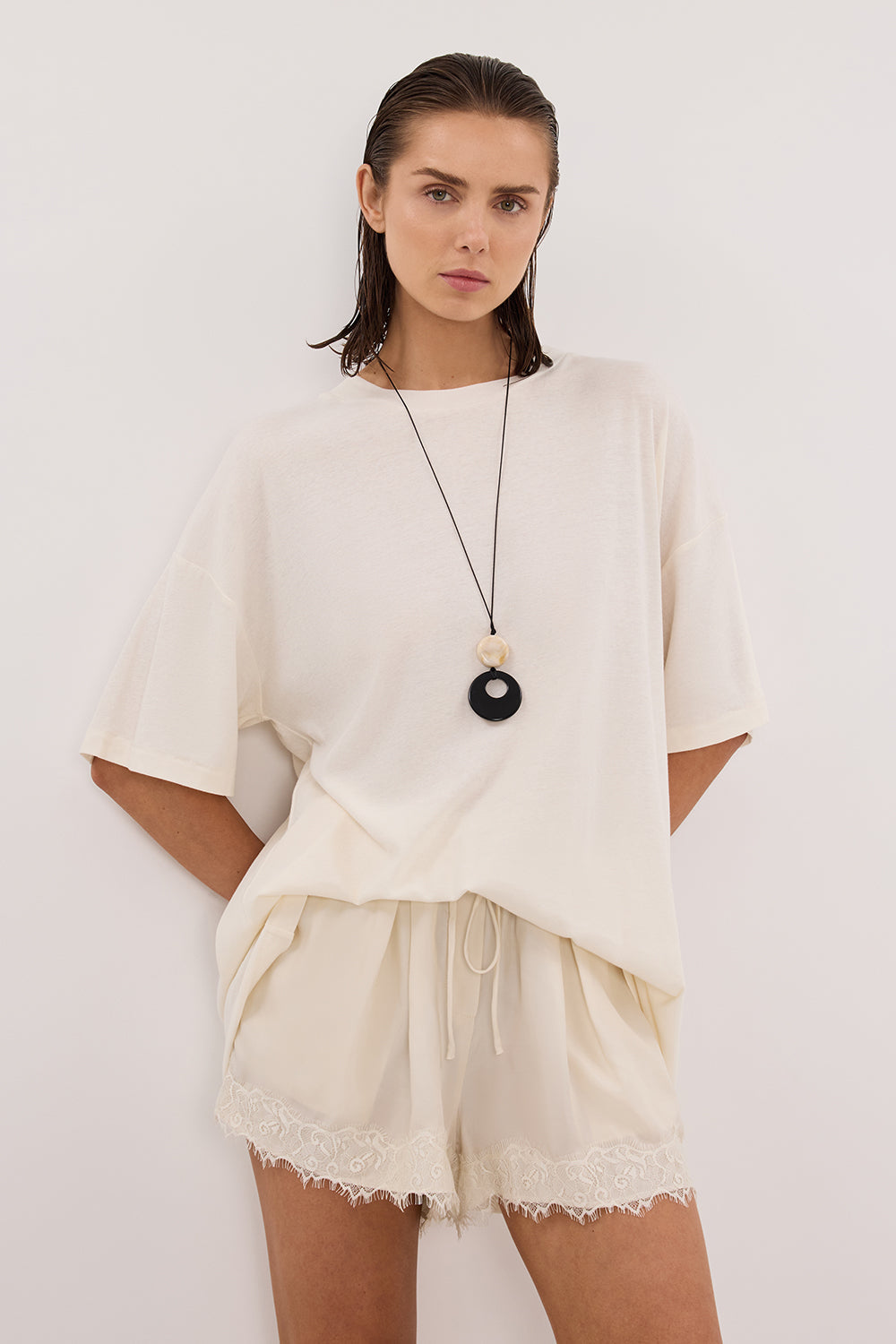 SLOANE CREAM COTTON LONGLINE TEE