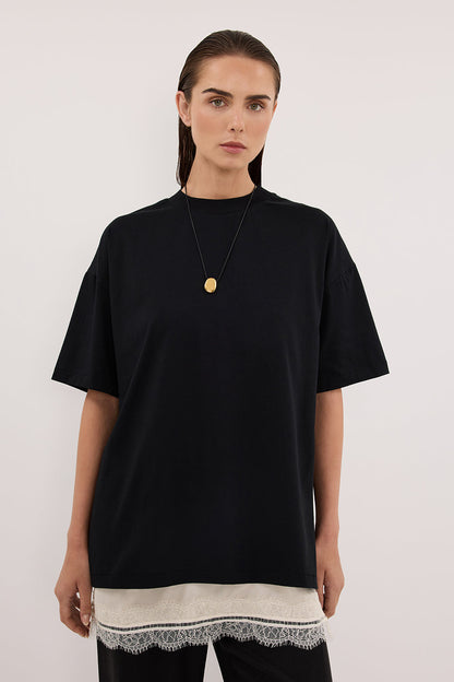 TYRA BLACK BOYFRIEND TEE