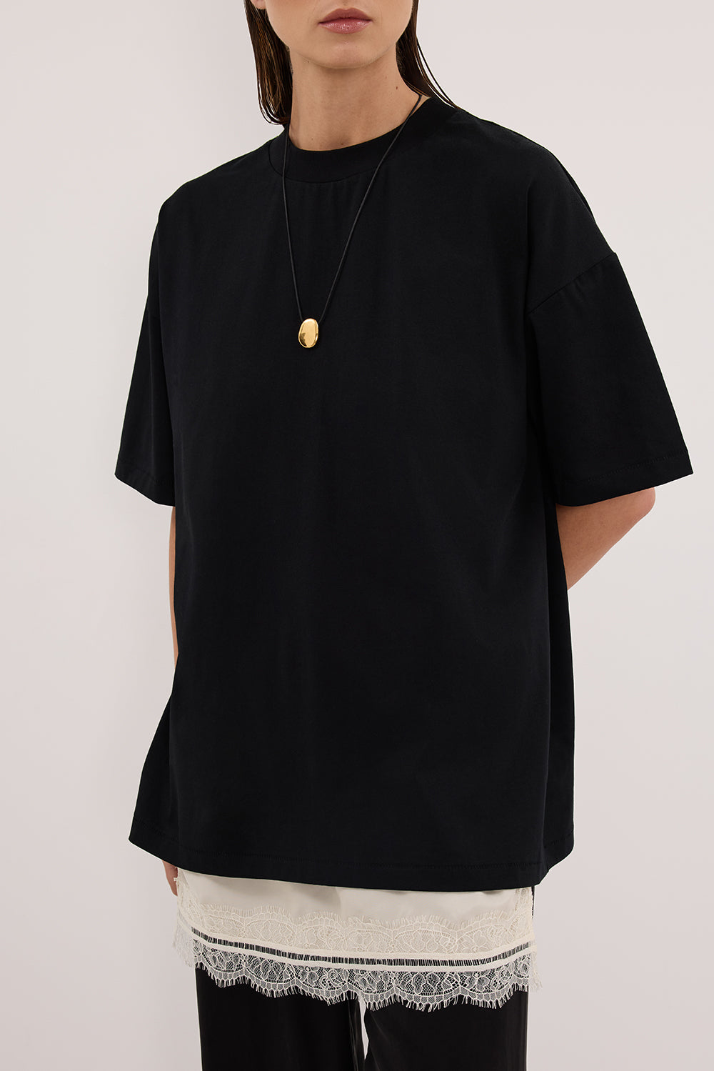 TYRA BLACK BOYFRIEND TEE