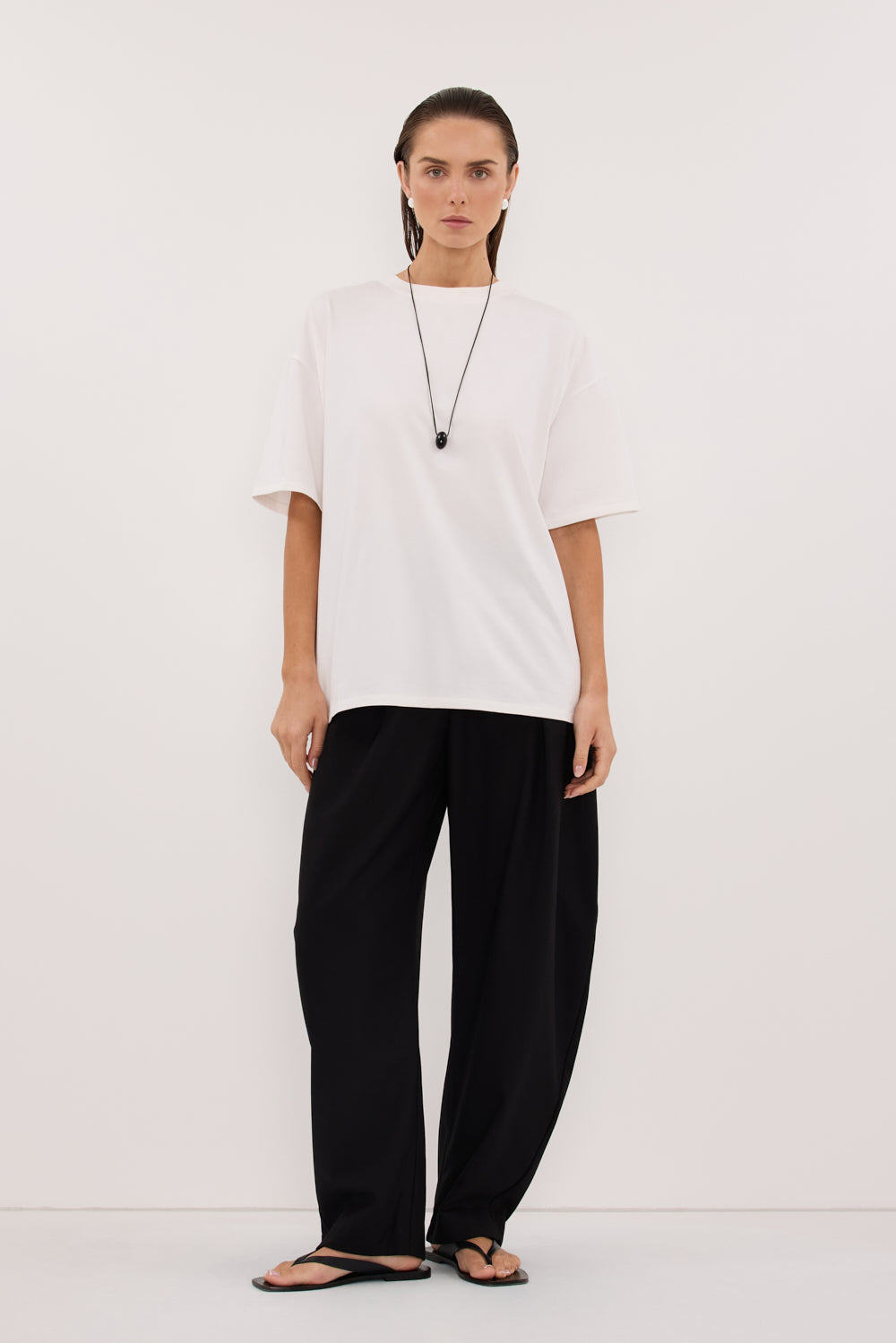 TYRA WHITE BOYFRIEND TEE