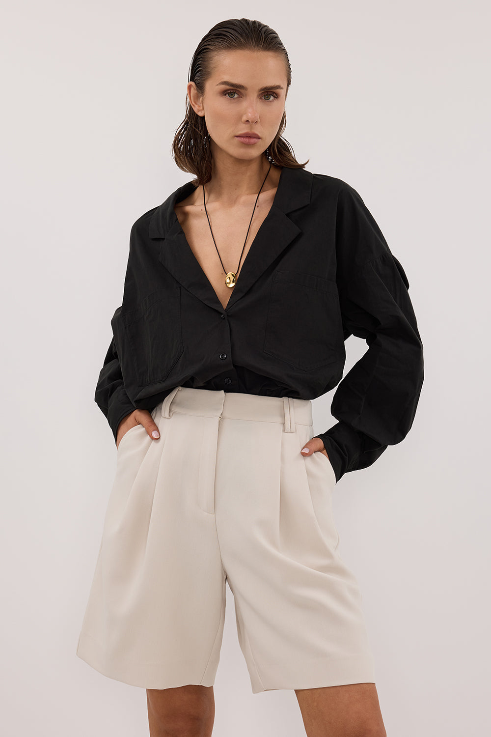 CHELSEA BONE BERMUDA SHORT