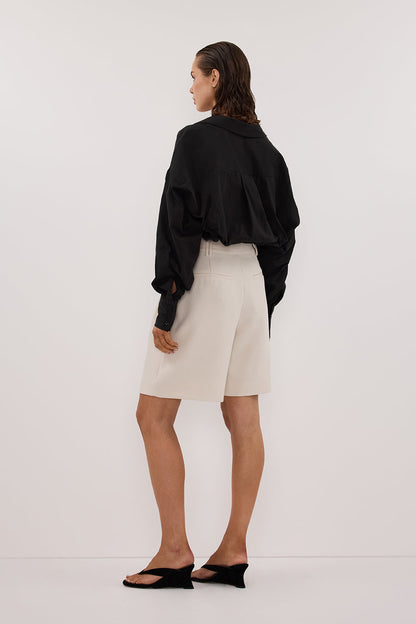 CHELSEA BONE BERMUDA SHORT