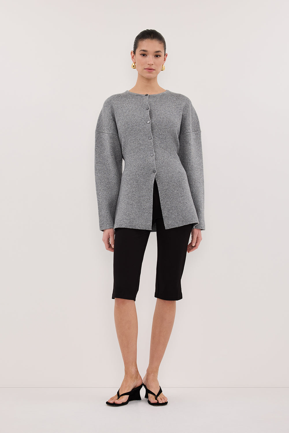 DEMI BLACK CAPRI PANT