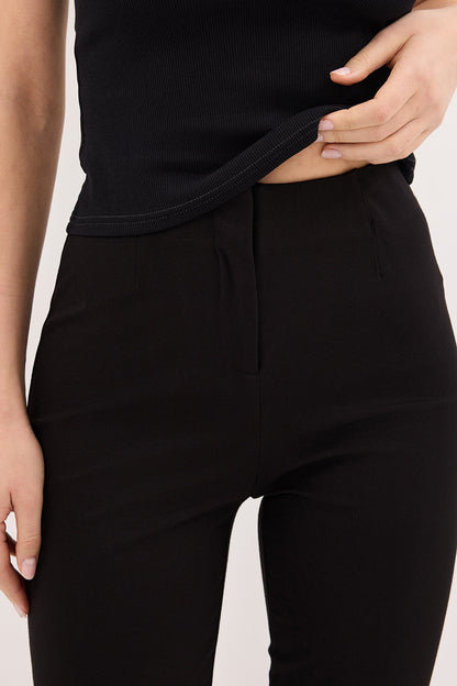 DEMI BLACK CAPRI PANT