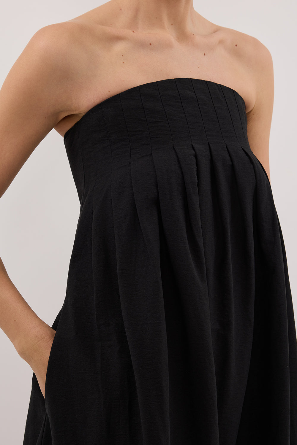 MORGAN BLACK STRAPLESS MIDI DRESS