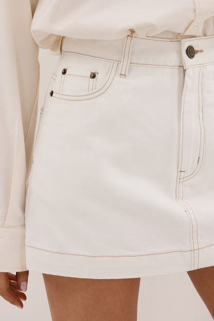 KERA WHITE DENIM A LINE SKORT