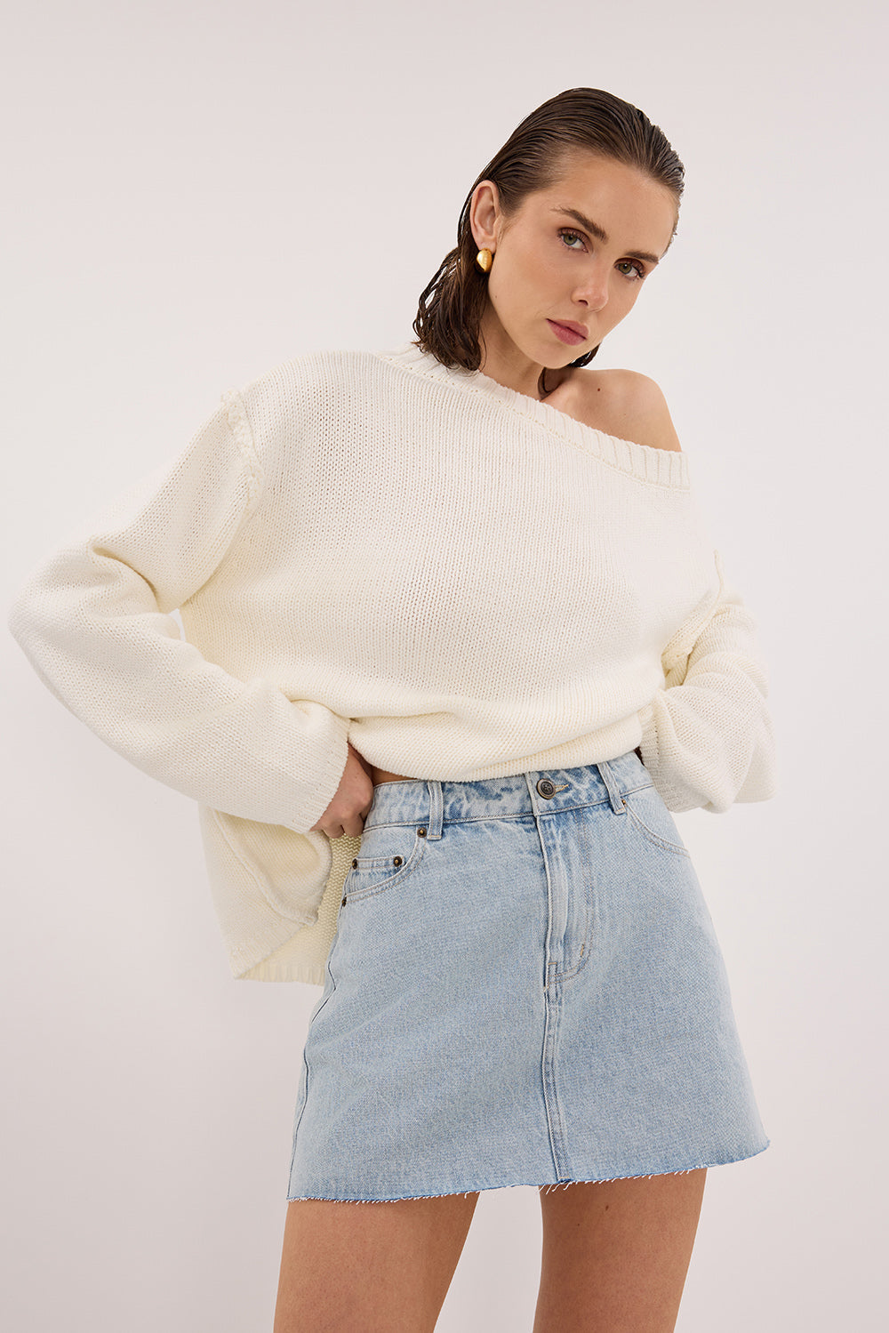 DANA LIGHT RINSE DENIM MINI SKIRT