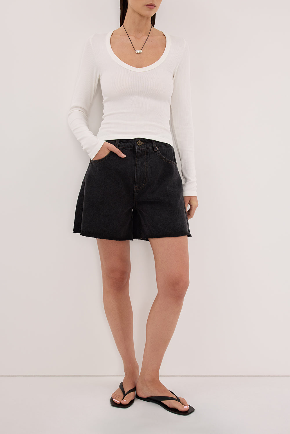 MARLEY BLACK RINSE DENIM SHORT