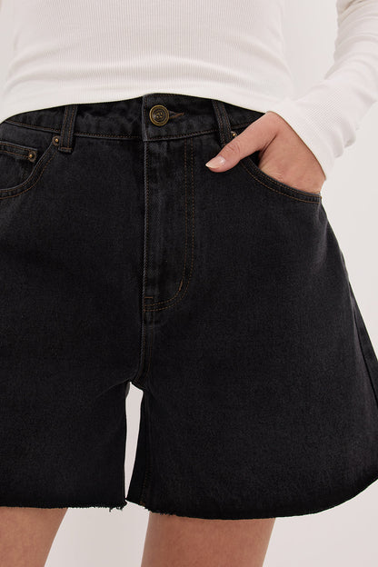 MARLEY BLACK RINSE DENIM SHORT