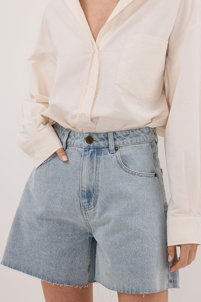 MARLEY LIGHT RINSE DENIM SHORT