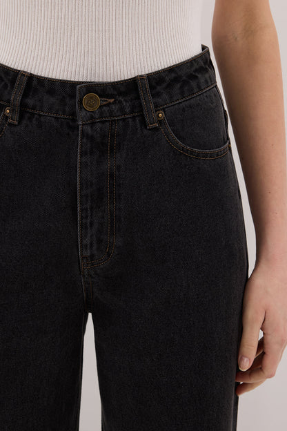 WESTIN BLACK RINSE TALL STRAIGHT JEAN