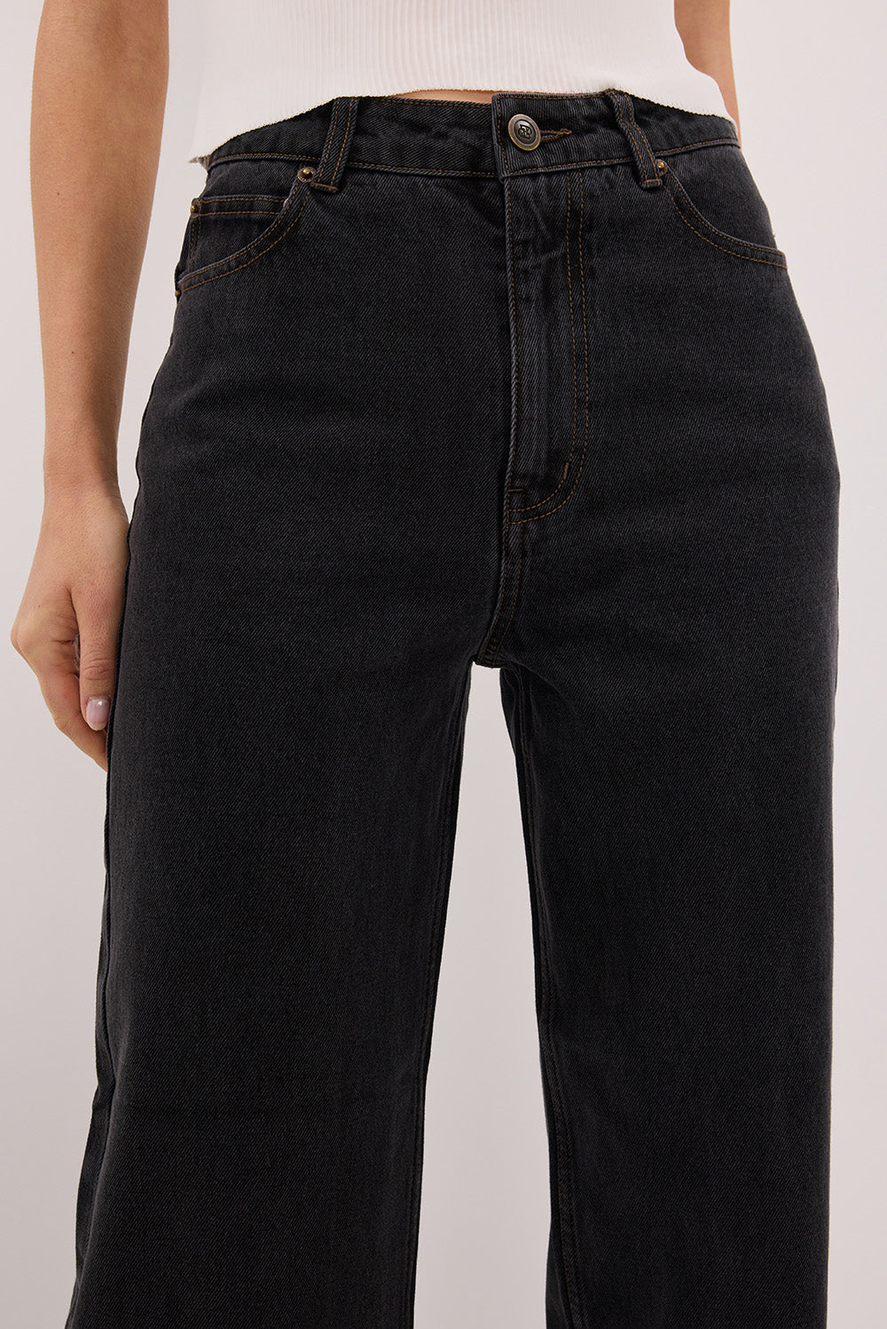 WESTIN BLACK RINSE STRAIGHT JEAN