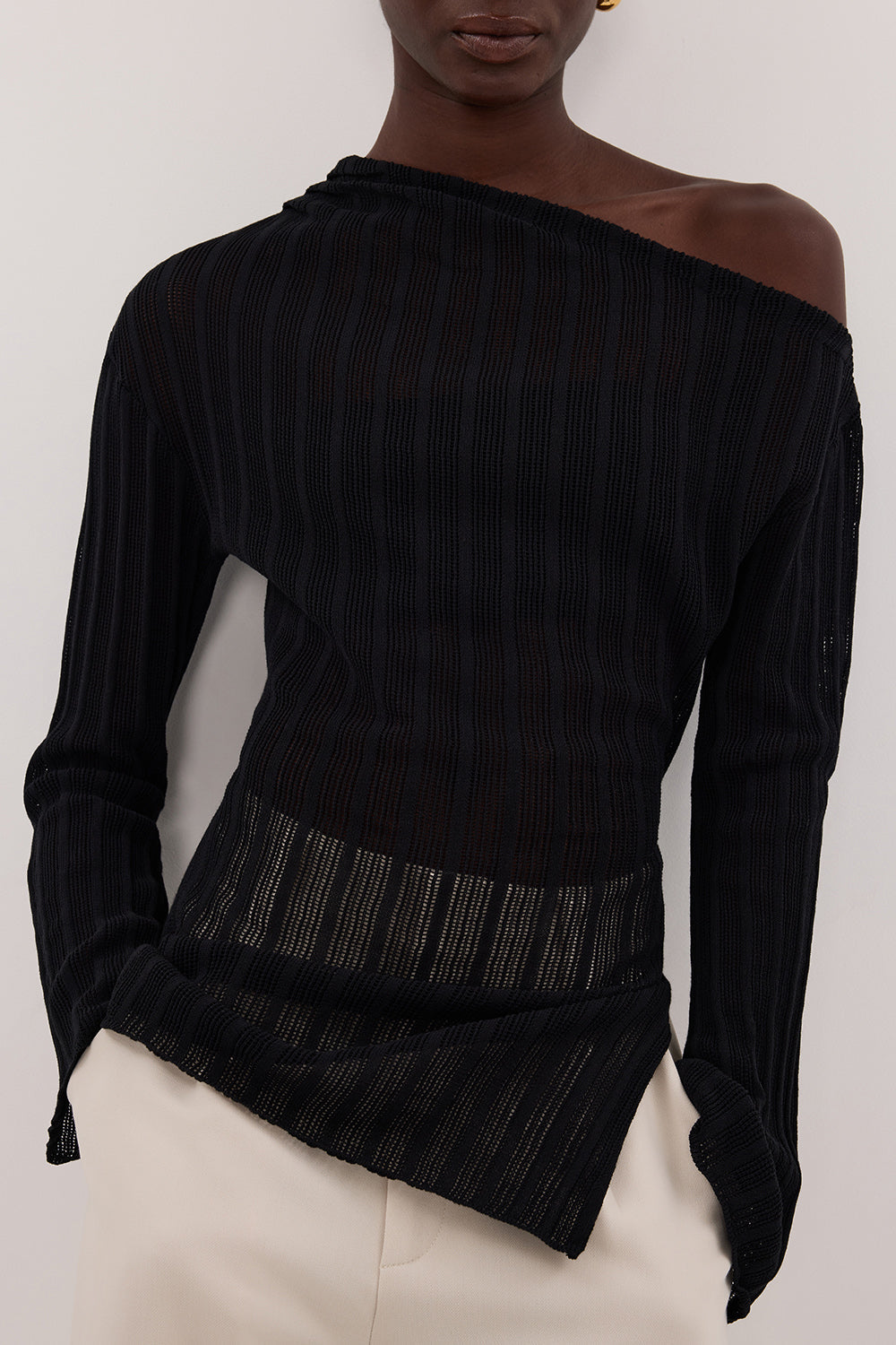 BOWIE BLACK LONG SLEEVE KNIT TOP