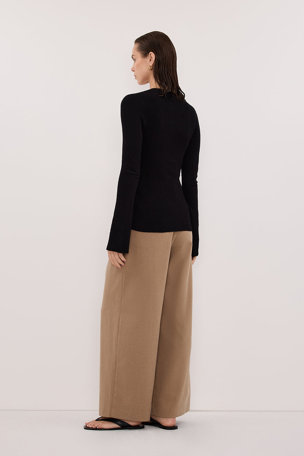 ALIAS BLACK LONG SLEEVE KNIT TOP