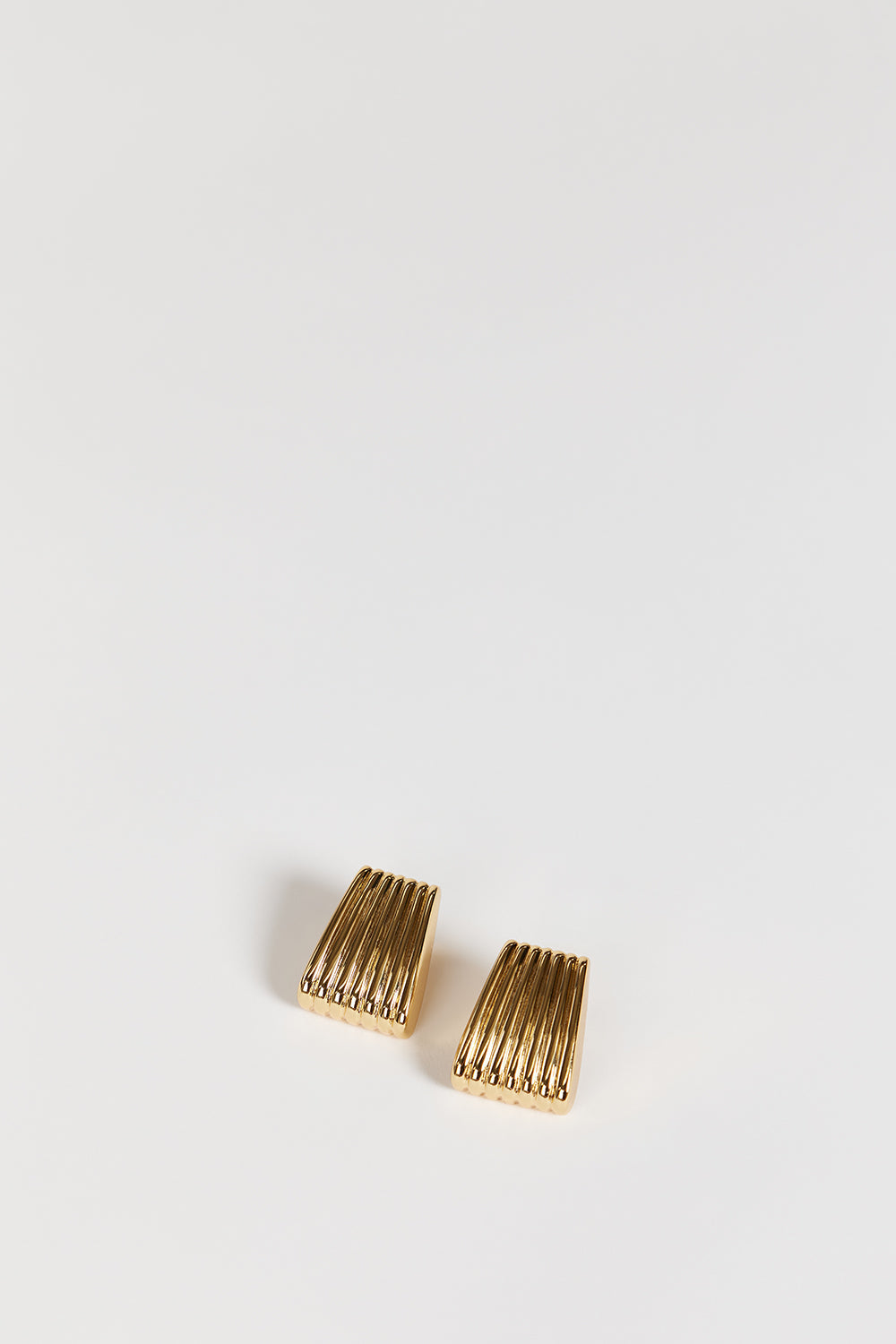 HEAVEN MAYHEM RIBBED GOLD EARRING