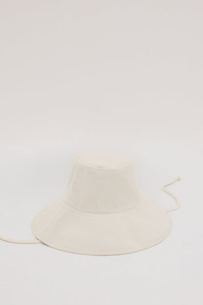 LACK OF COLOR THE HOLIDAY COCONUT BUCKET HAT