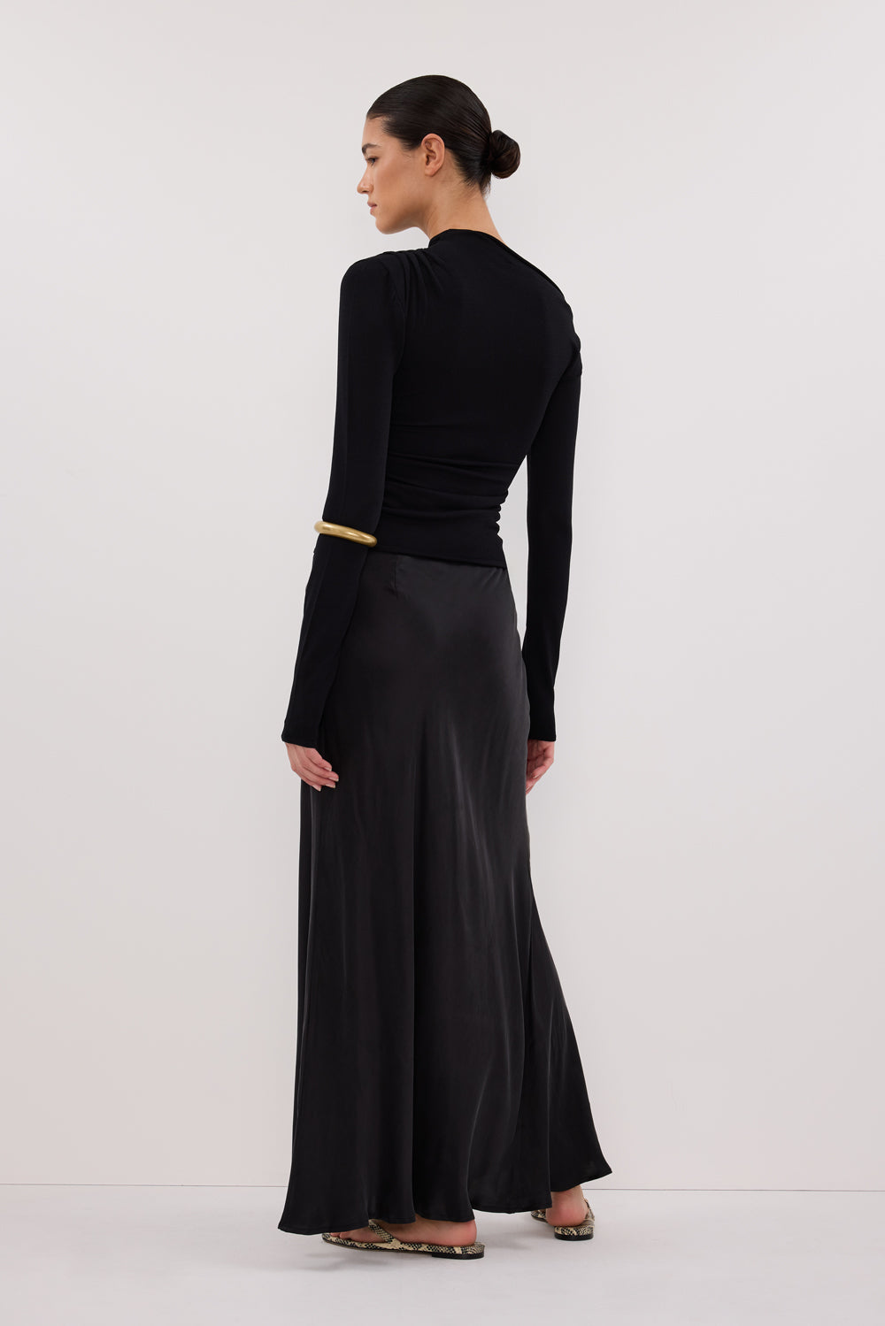 ARIEL BLACK LONG SLEEVE KNIT TOP