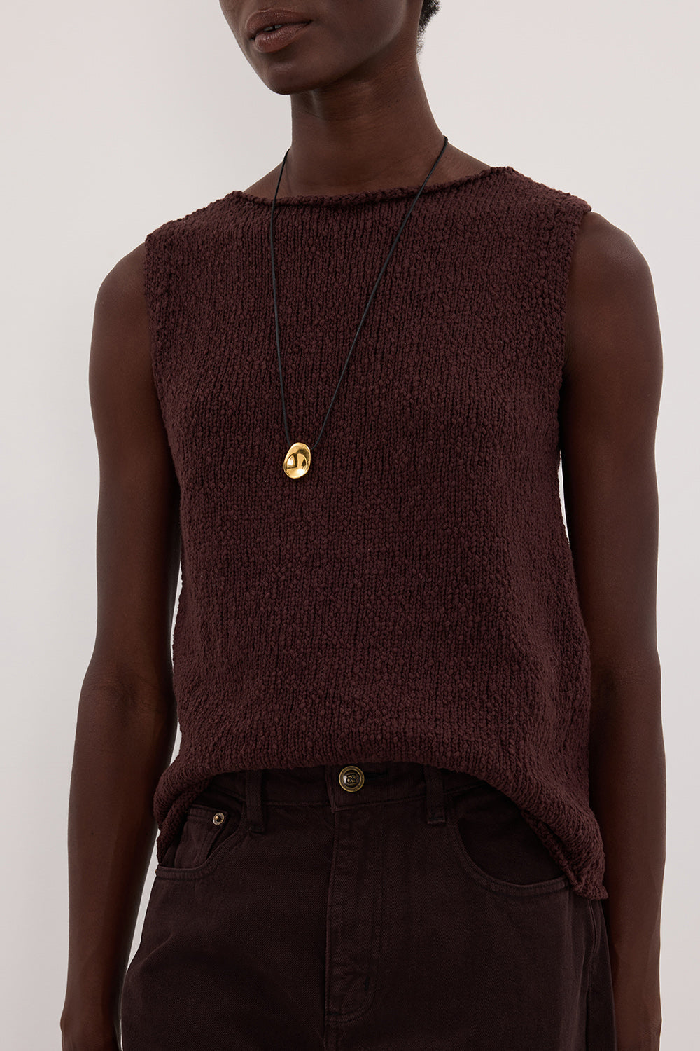DINA CHOC SLEEVELESS KNIT TOP