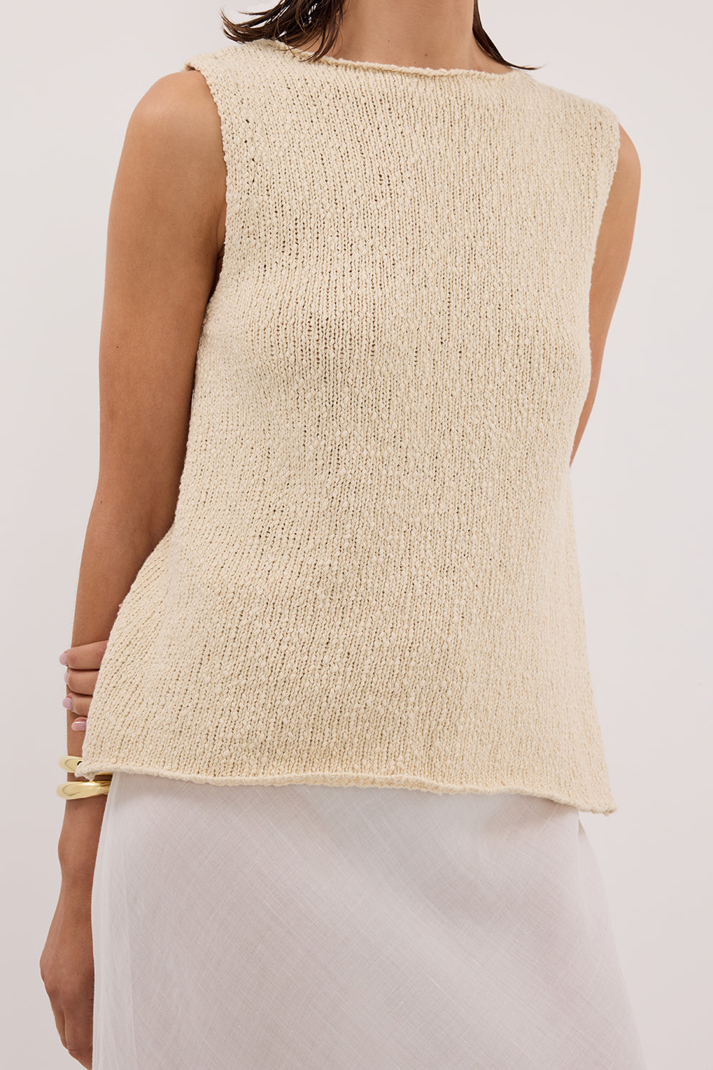 DINA NATURAL SLEEVELESS KNIT TOP