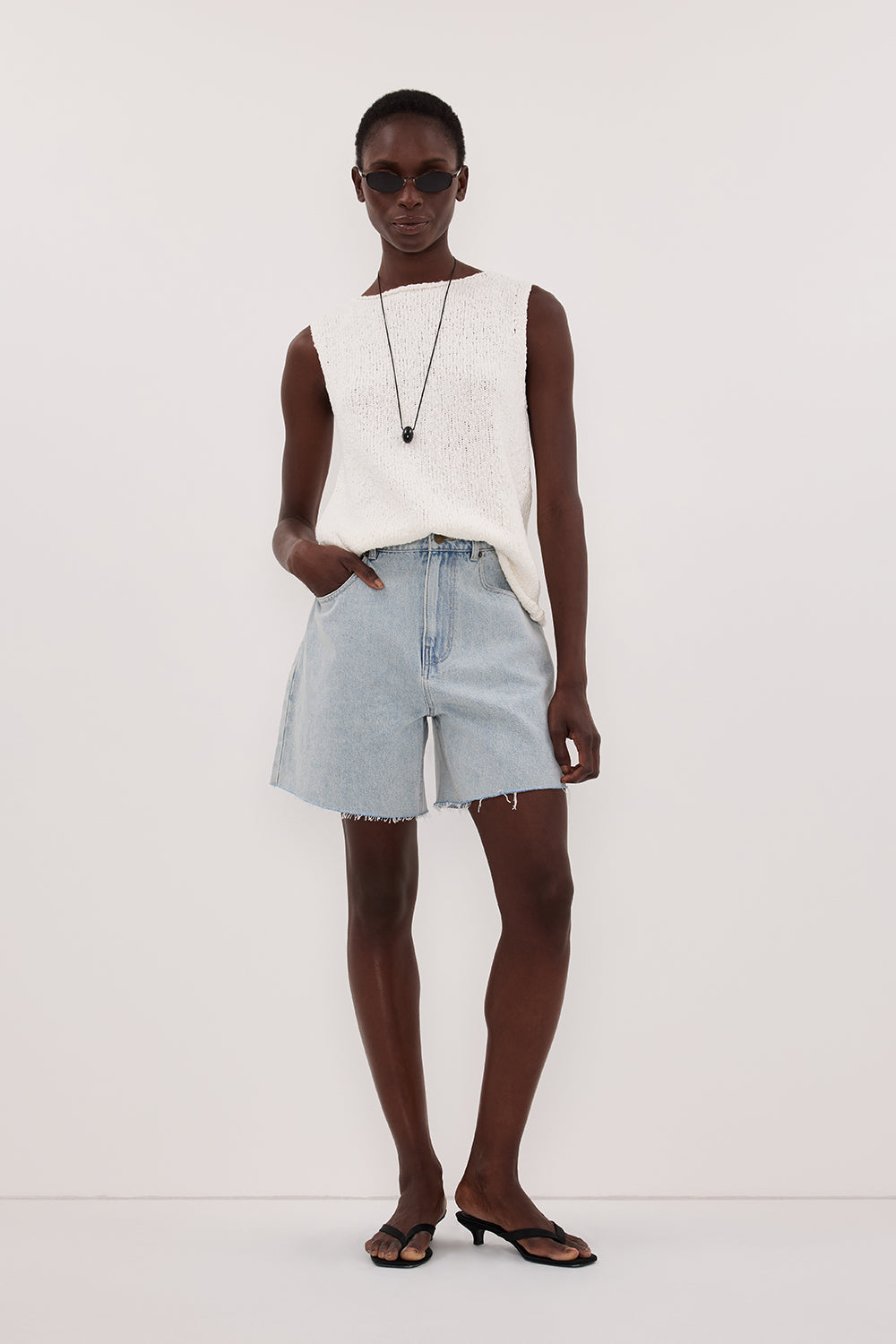 DINA OFF WHITE SLEEVELESS KNIT TOP