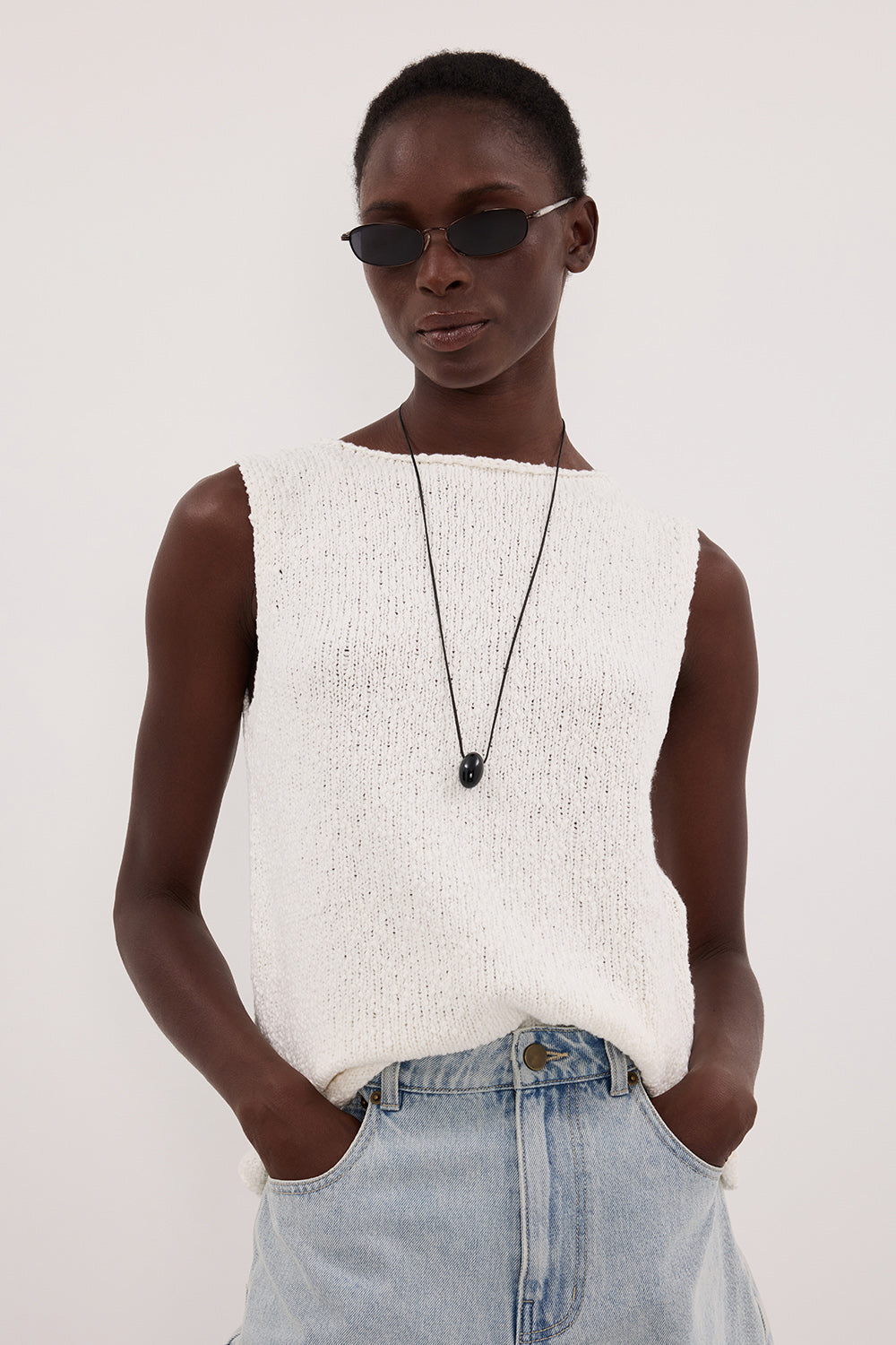 DINA OFF WHITE SLEEVELESS KNIT TOP