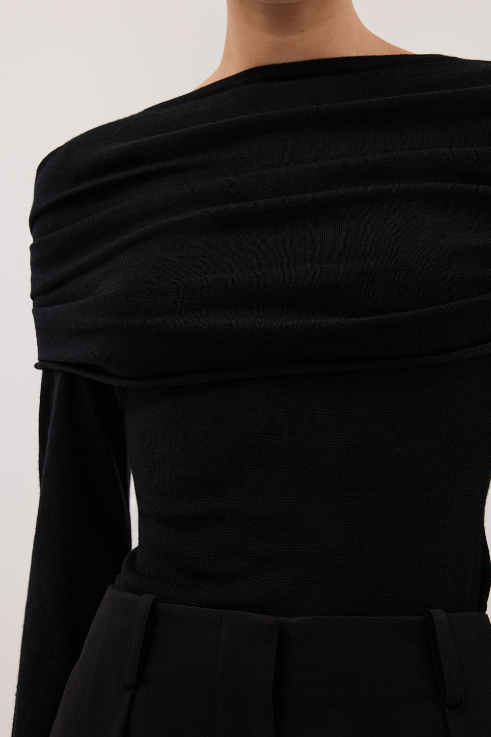 IVY BLACK MERINO LONG SLEEVE TOP