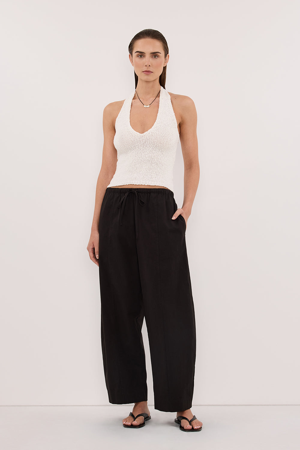 DINA OFF WHITE SLEEVELESS HALTER KNIT TOP