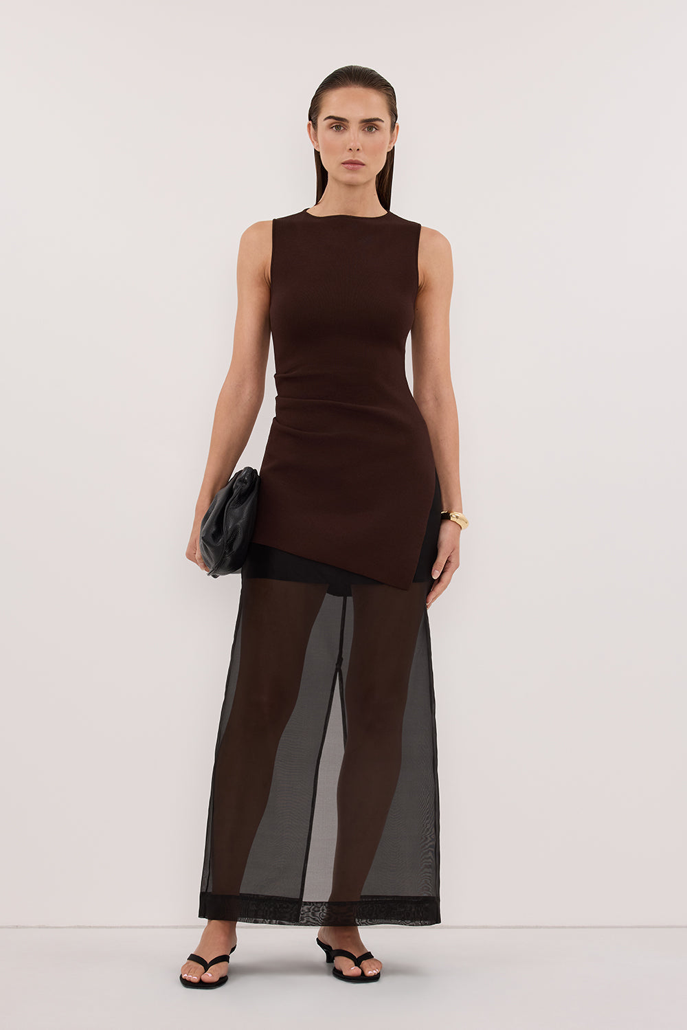 CLEO CHOC SLEEVELESS LONGLINE KNIT TOP