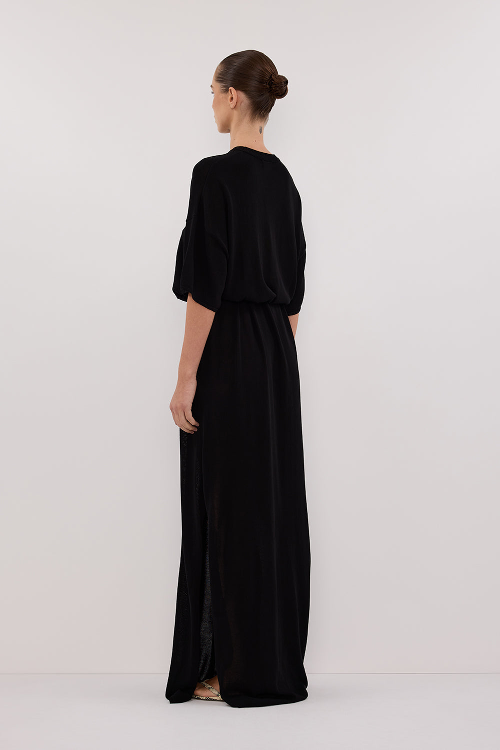 JACKI BLACK OVERSIZED SLEEVED KNIT MAXI DRESS