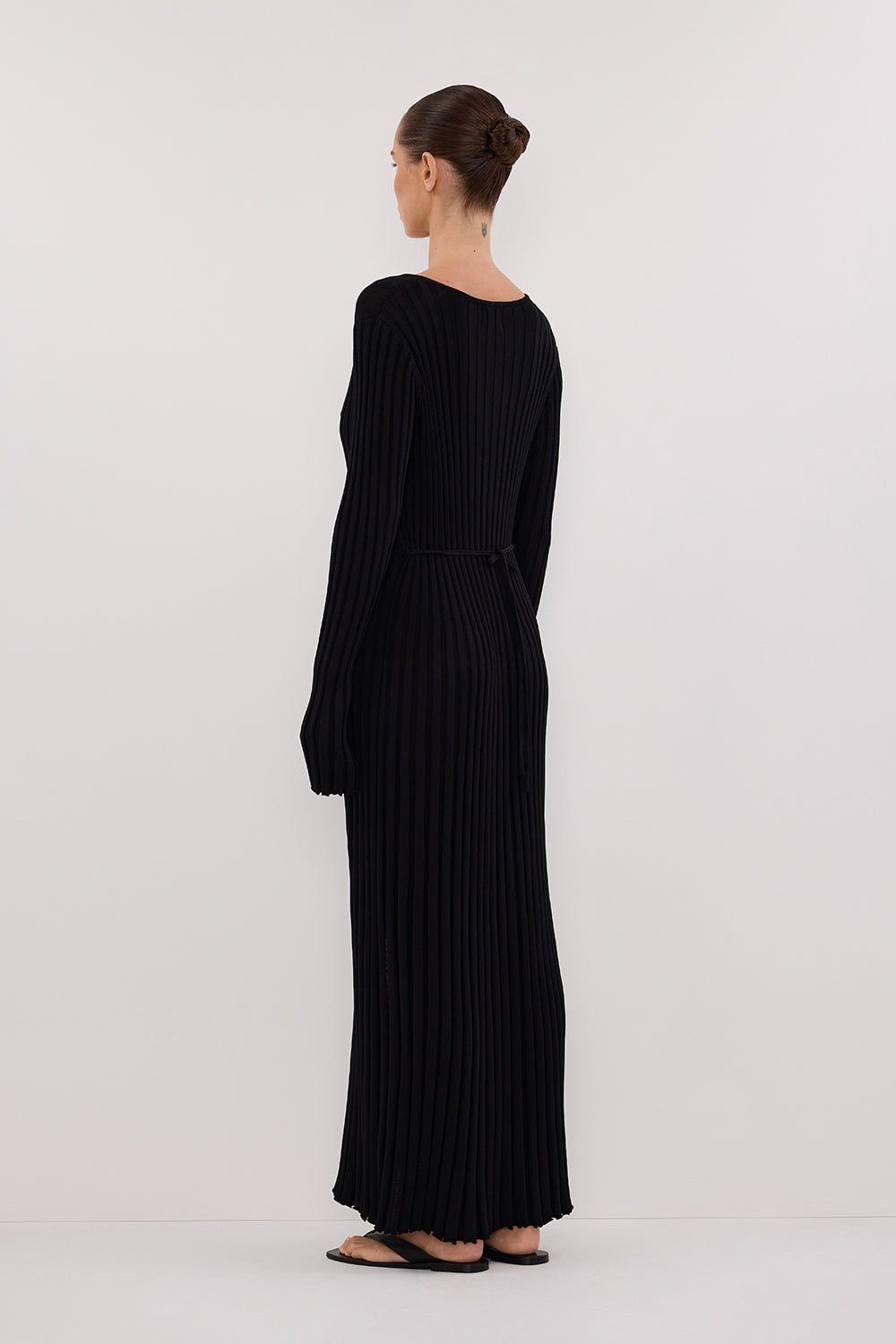 ALI BLACK SLEEVED KNIT MIDI DRESS